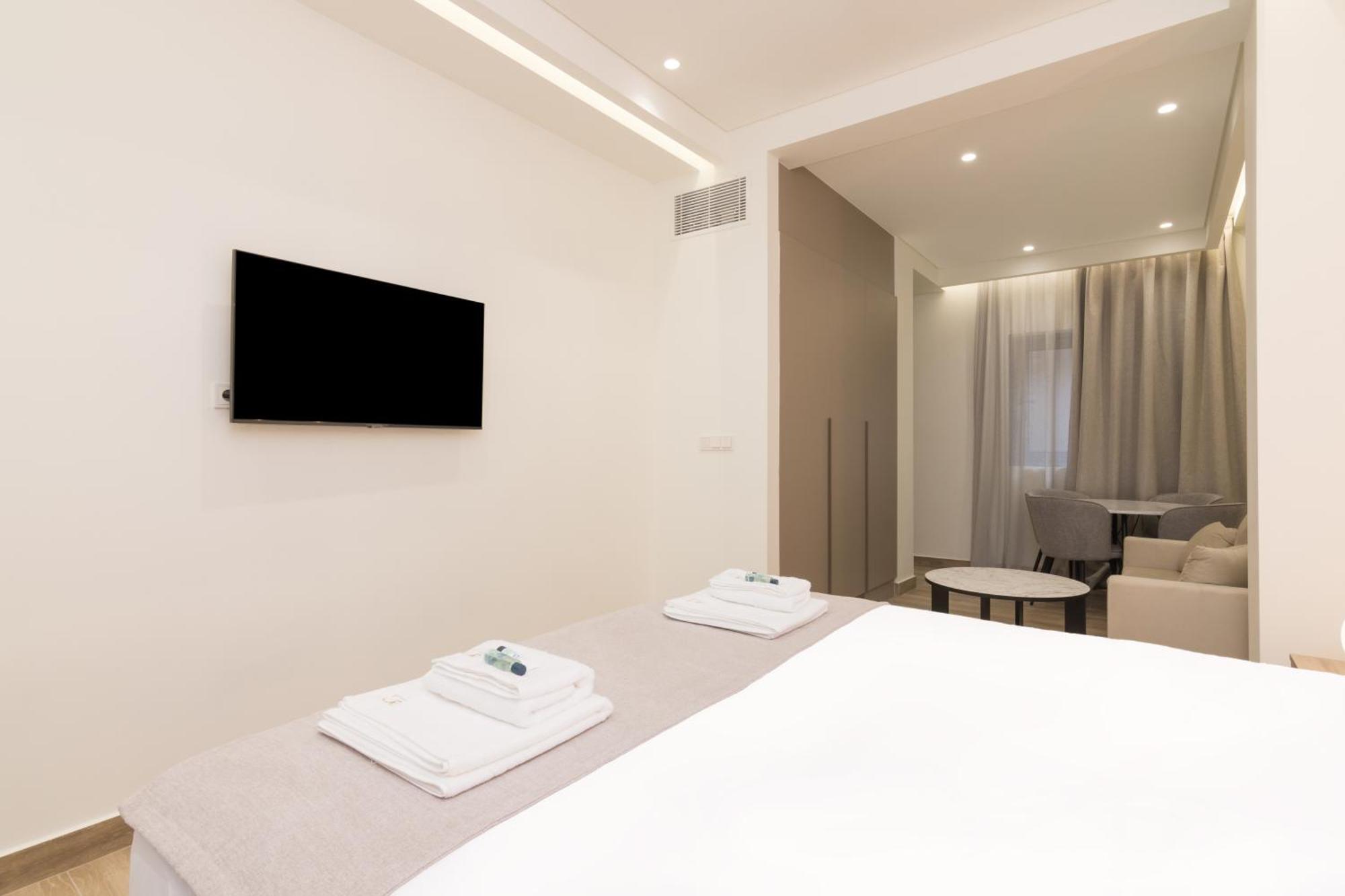 Socrates Fully Equipped Apartments With Unique Design Athén Kültér fotó