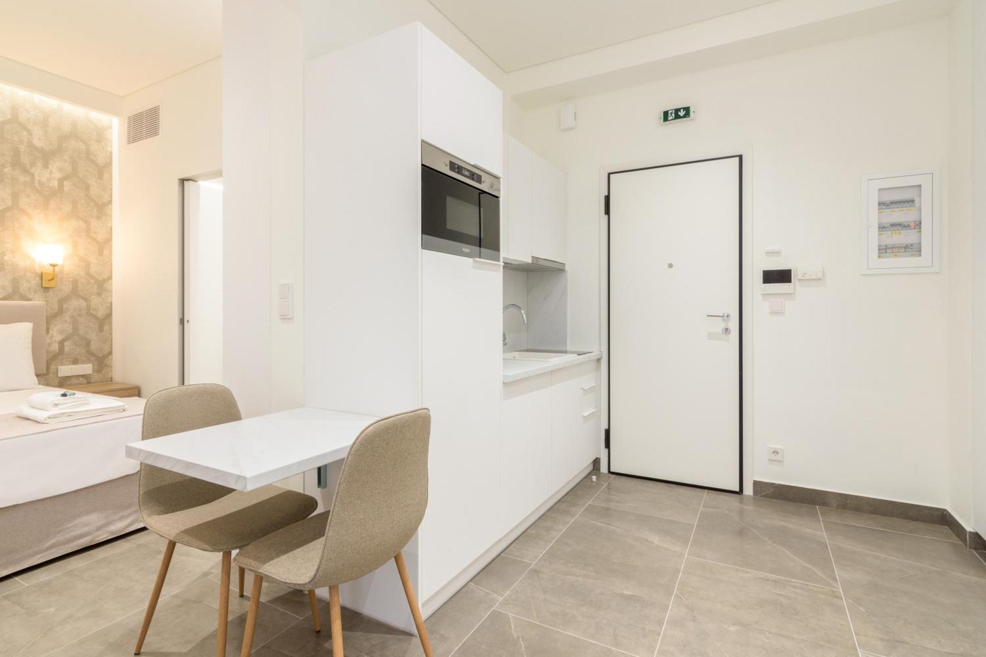 Socrates Fully Equipped Apartments With Unique Design Athén Kültér fotó