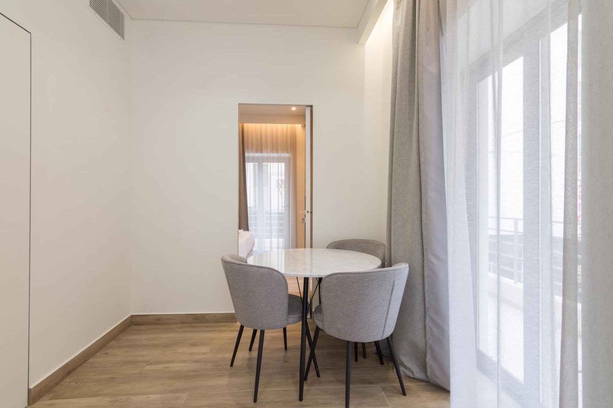 Socrates Fully Equipped Apartments With Unique Design Athén Kültér fotó