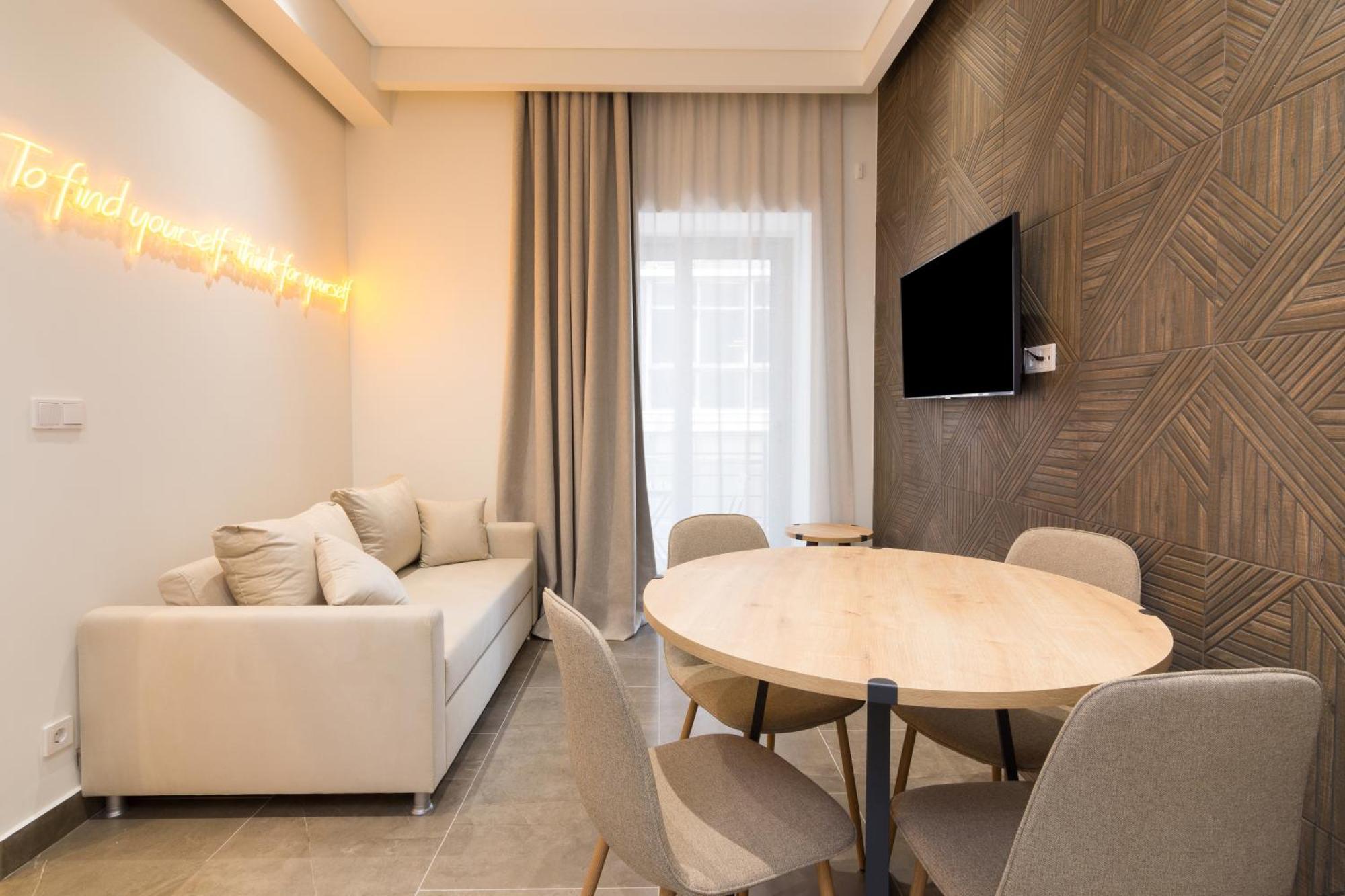 Socrates Fully Equipped Apartments With Unique Design Athén Kültér fotó