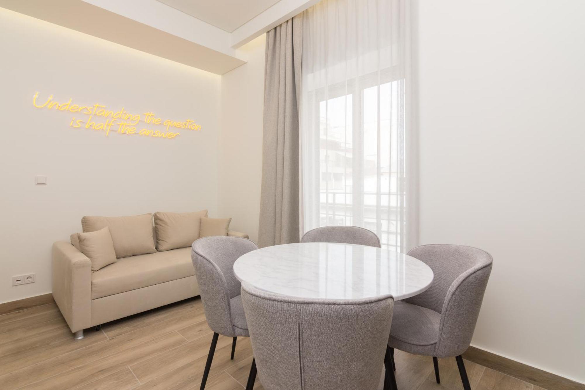 Socrates Fully Equipped Apartments With Unique Design Athén Kültér fotó